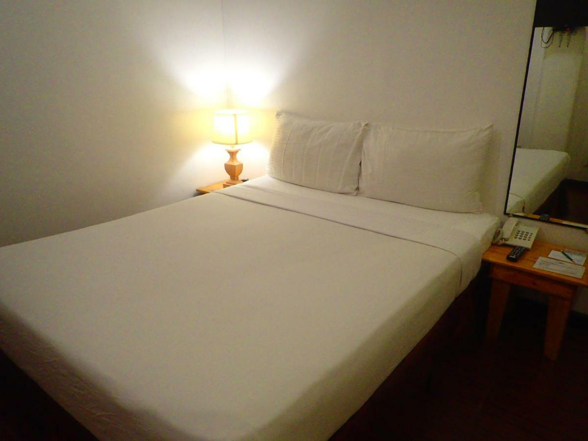 Aozora Seaside Mactan Hotel Lapu-Lapu City Bagian luar foto