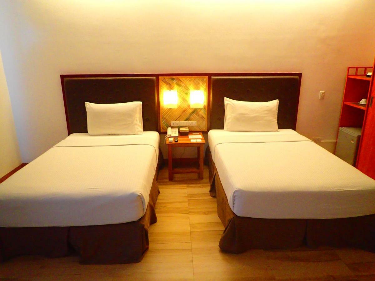 Aozora Seaside Mactan Hotel Lapu-Lapu City Bagian luar foto